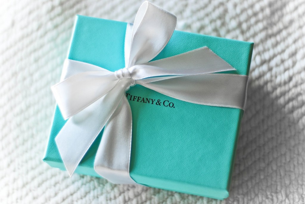 Chiếc hộp màu xanh cùng nơ trắng đã tạo nên sức lan tỏa cho thương hiệu Tiffany